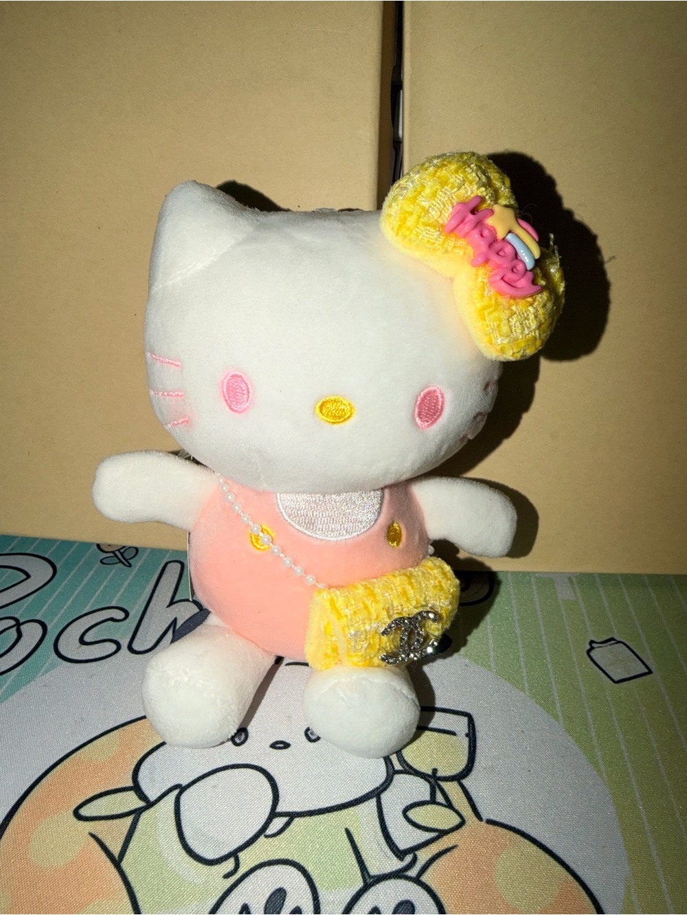 ✨NWT Boujee Hello Kitty Plush Purse/Key charm